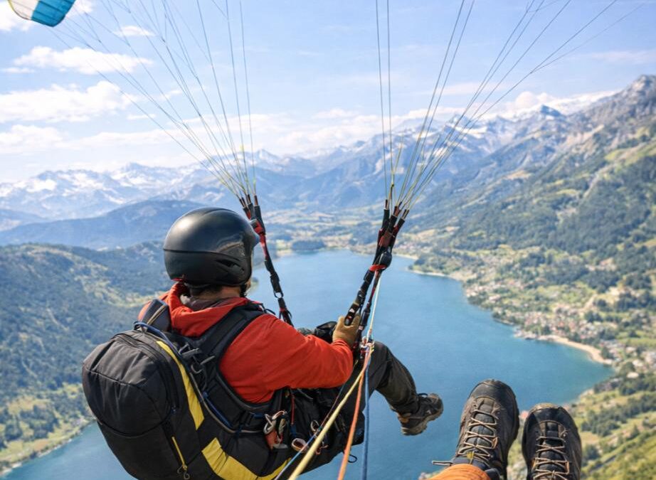 Comment bien se préparer pour un premier vol en parapente ?